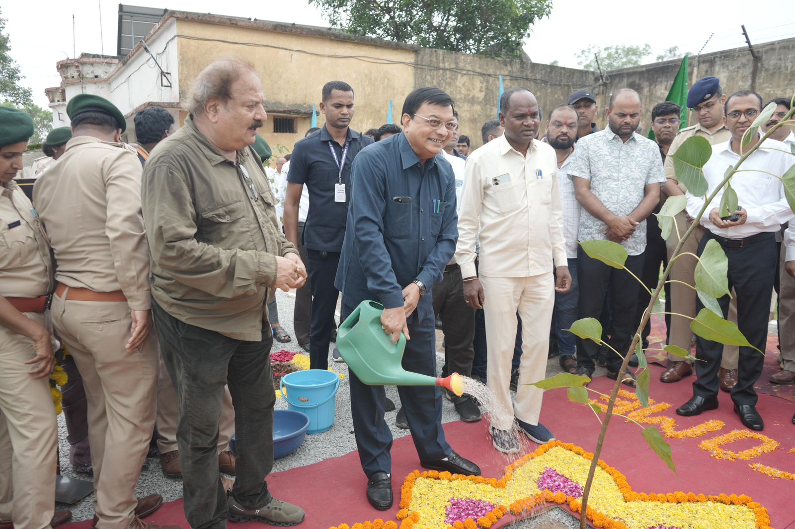 एक पेड़ माँ के नाम“ अभियान बना जन आंदोलन, पर्यावरण संरक्षण को मिल रही नई दिशाः- कैबिनेट मंत्री लखन लाल देवांगन