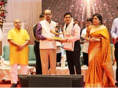 राज्यपाल के समक्ष प्रदर्शित हुआ फिल्म स्क्रीन का ट्रेलर, निर्माता-अभिनेता अखिलेश पांडेय हुए सम्मानित