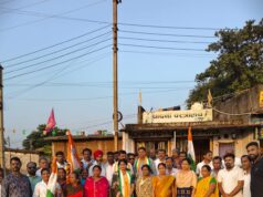 मुख्य चुनाव आयुक्त को हटाने की मांग, कुसमुंडा में कांग्रेस ने किया प्रदर्शन और पुतला दहन
