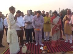 जिला फटाका संघ के भूमि पूजन कार्यक्रम में शामिल हुए उद्योग मंत्री लखनलाल देवांगन और महापौर संजू देवी राजपूत